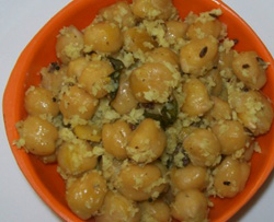 Stir fried Chickpeas -  Garbanzo beans - Kabuli Chana sundal