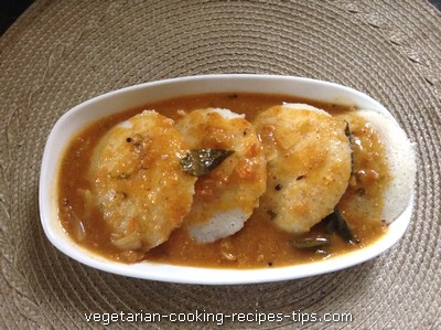 This idli recipe is a popular south indian breakfast recipe. It is commonly available in restaurants. Idli is served with sambar, chutney.
