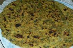 methi paratha - fenugreek leaves flat bread