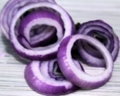 red onion rings