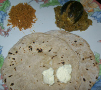 Bhakri - Jowar  roti with chutney and stuffed eggplant