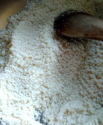 Roasting rice rava - akki tari